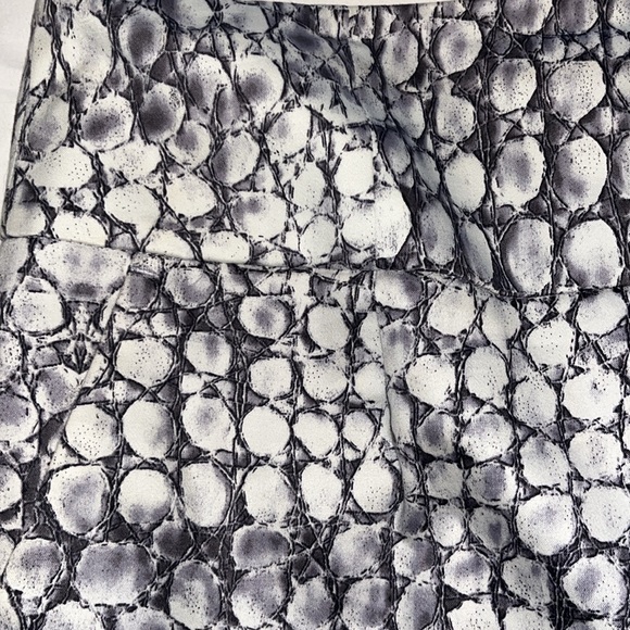 Adrienne Vittadini Animal Print Skirt Size 6 Straight Pencil Skirt Cotton - Picture 2 of 7